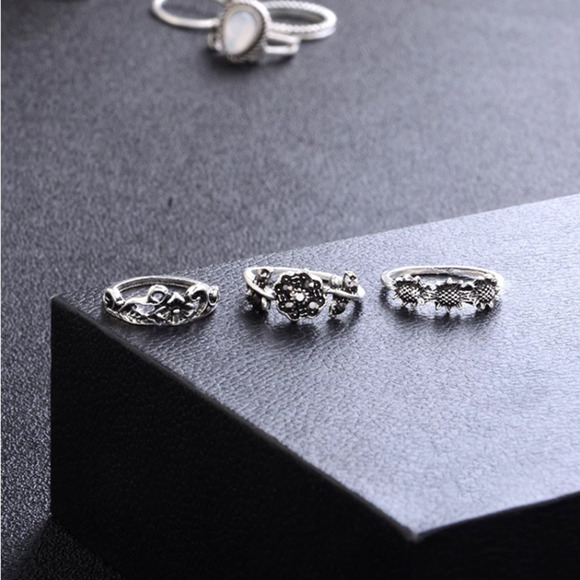 14 Piece Sun and Moon Midi Ring Set - Picture 6 of 10